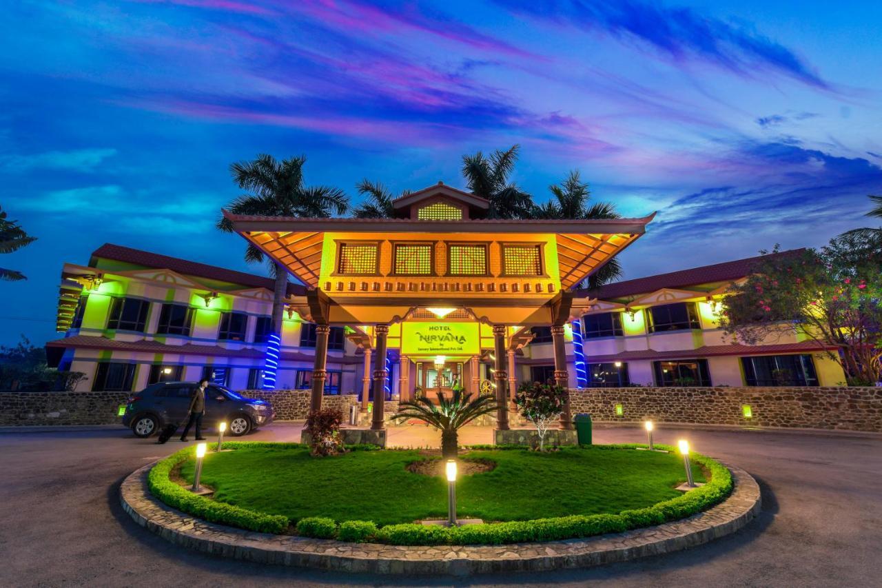 Hotel Nirvana By Luxury International Paklihwa Exteriör bild