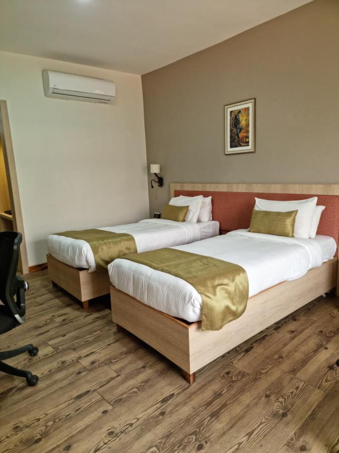 Hotel Nirvana By Luxury International Paklihwa Exteriör bild